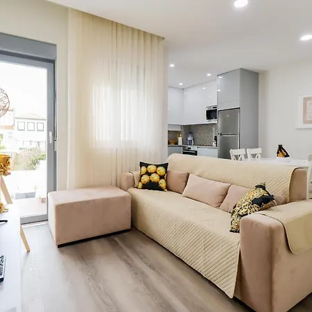 Tiana - Centre With Terrace * Виана-ду-Каштелу