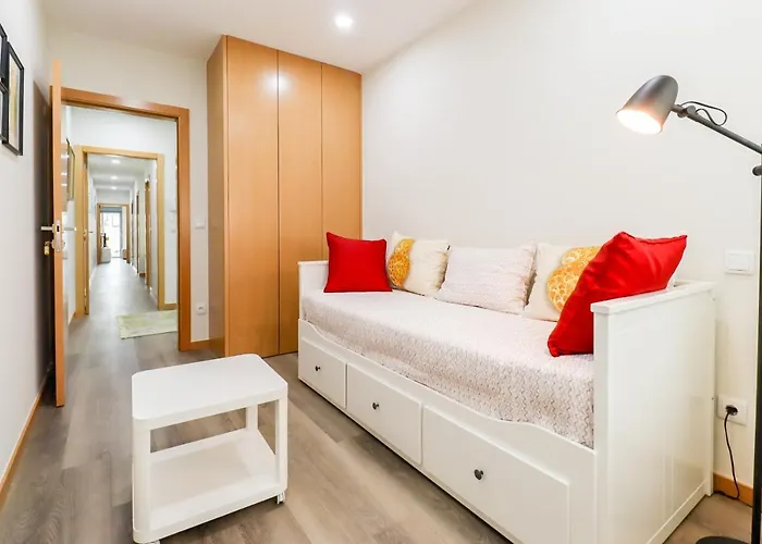 Tiana - Centre With Terrace