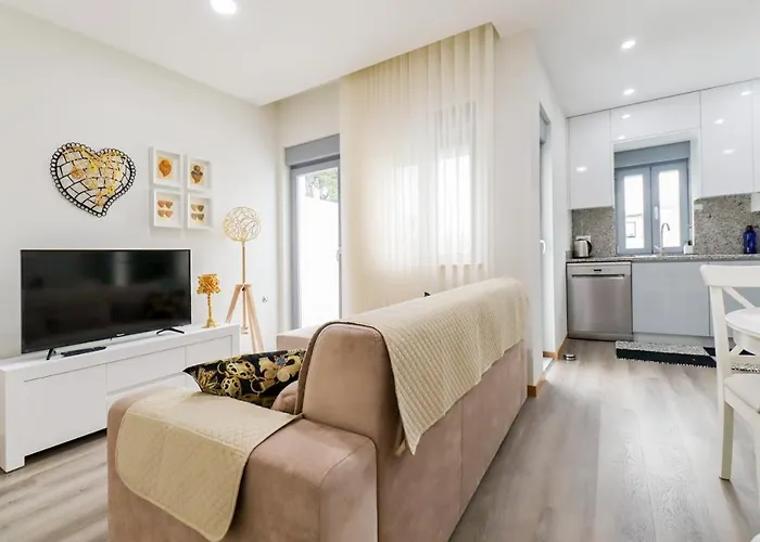 Apartment Tiana - Centre With Terrace