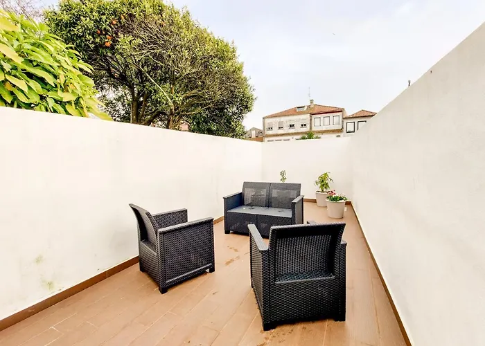 Apartment Tiana - Centre With Terrace